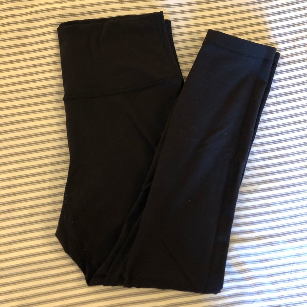 Lululemon Wunder Under • Black Leggings